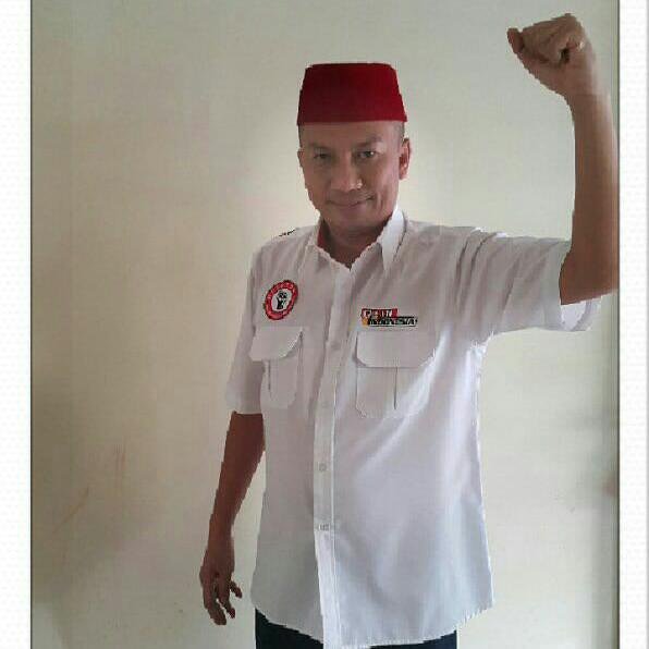 Akhmad Yuslizar (YOS) adalah Seorang pemimpin dia adalah orang yang melihat lebih dari yang orang lain lihat, yang melihat lebih jauh daripada yang orang lain lihat dan yang melihat sebelum orang lain melihat.

#MendengaruntukMelayani
#TemanAhmad
#RebutdanMenangkan2019