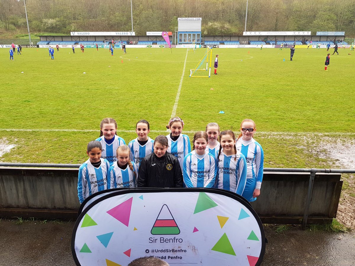 SaundersfootS's tweet photo. Wishing our girls football team good luck for the National finals today! You are brilliant, go make fantastic memories! #ScpHealth #ScpCymraeg ๐ด๓ ง๓ ข๓ ท๓ ฌ๓ ณ๓ ฟ๐๐ผโโ๏ธ๐๐ด๓ ง๓ ข๓ ท๓ ฌ๓ ณ๓ ฟโฝ๏ธโฝ๏ธ https://t.co/qwIEUiwQwt