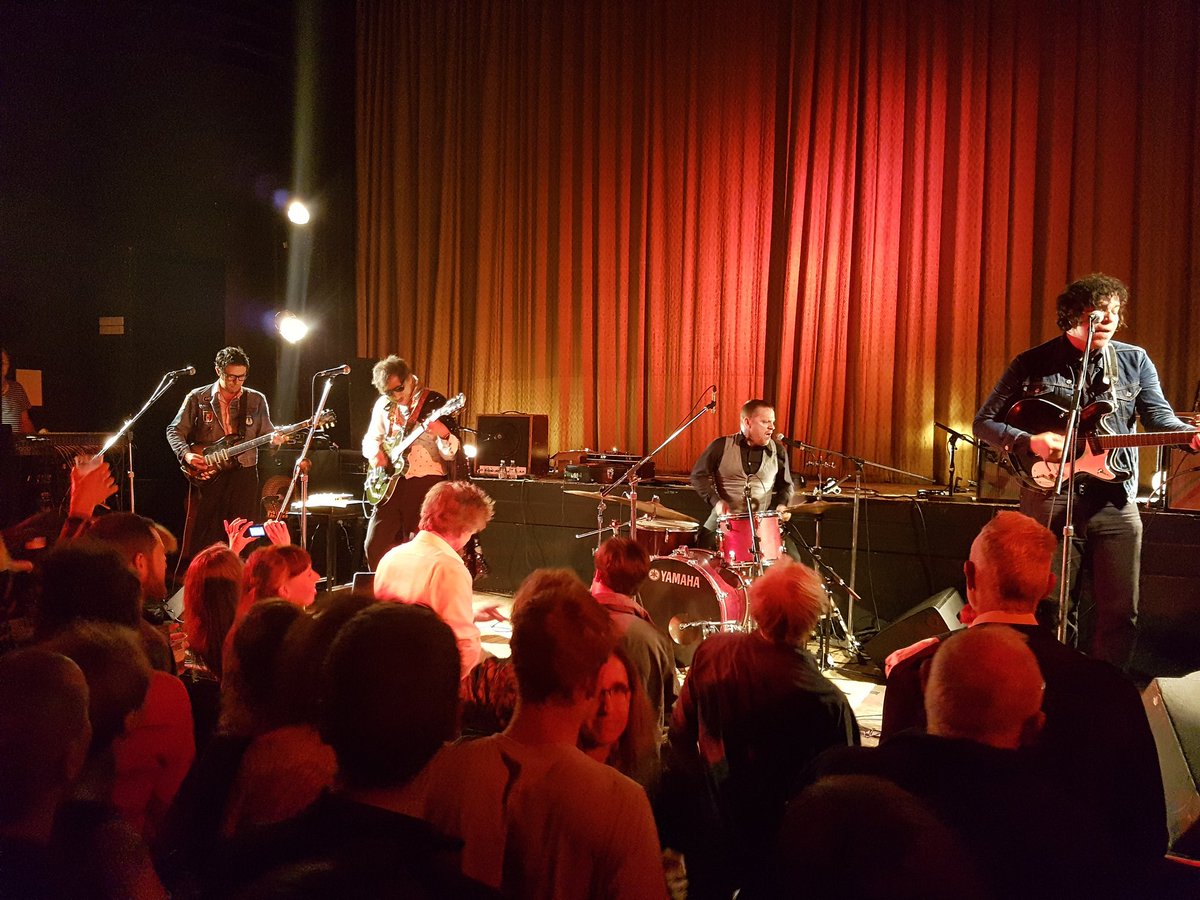 natashamitchell's tweet photo. What a night.
@kidcongopowers and the #pinkmonkeybirds at @TheatreRoyalCM
With a cameo by @clarecmoore on drums before, and introduction by @davegraney. Thanks y'all! What a handsome crowd too ;) https://t.co/KisuVPb9ad