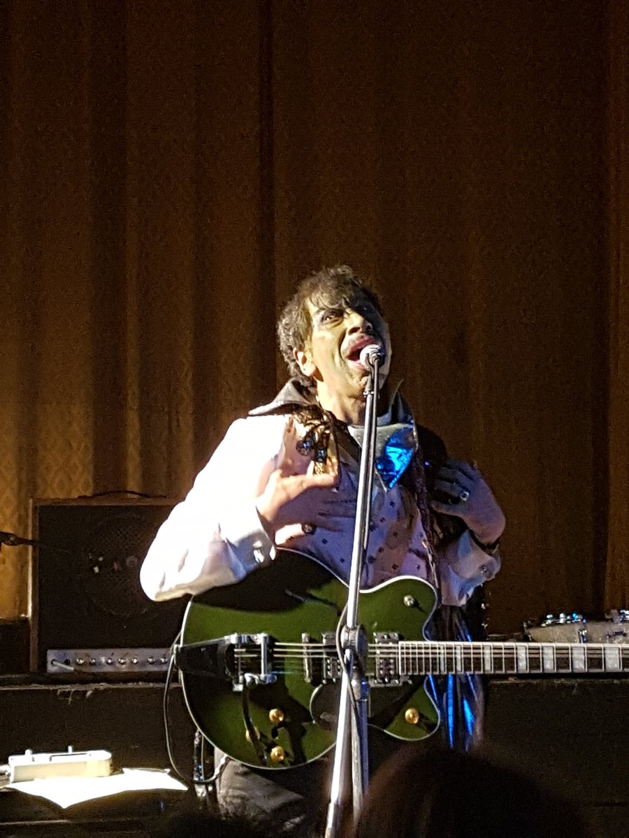 natashamitchell's tweet photo. What a night.
@kidcongopowers and the #pinkmonkeybirds at @TheatreRoyalCM
With a cameo by @clarecmoore on drums before, and introduction by @davegraney. Thanks y'all! What a handsome crowd too ;) https://t.co/KisuVPb9ad