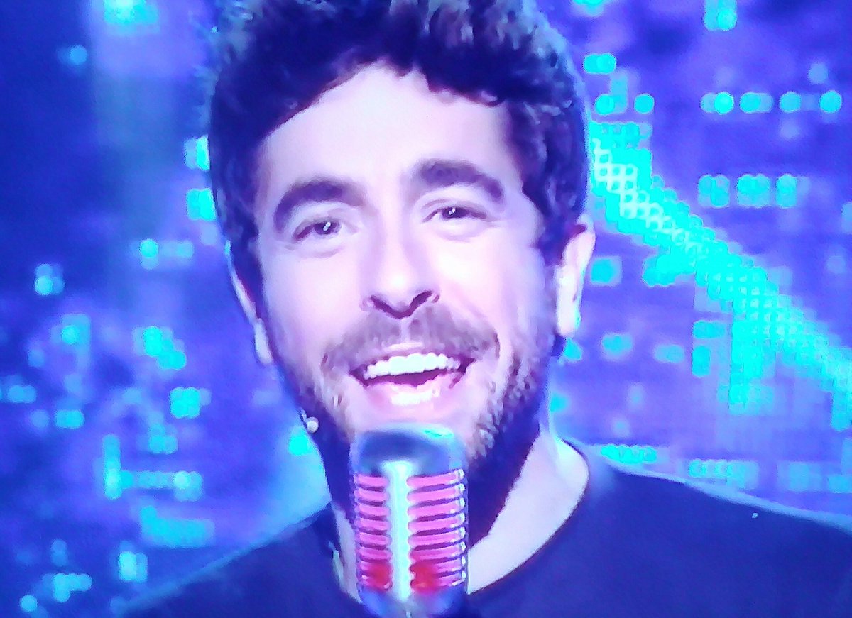 ValoudelOM's tweet photo. Sympa cette soirée pyjama 😉 #VTEPyjama 😍 Que de magnifique moment avec @agustingaliana 👌 #AirSong 🎶🎤 https://t.co/AGRWx9HIRz