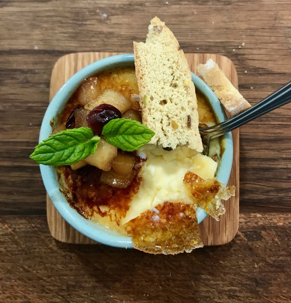 PoolRoomRest's tweet photo. White Chocolate Creme Brûlée, Apple and Berry Compote, Pistachio Biscotti #delicious #chefsofinstagram #elginmagic #dessert https://t.co/wGxLFg2pcE