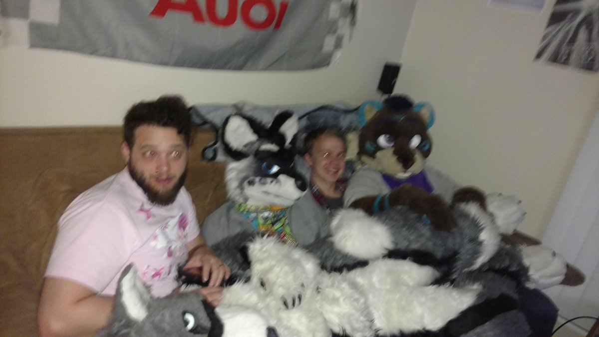 VR Party at me and Xanmyr's place with <a href="/Phlowwtotter/">Phloww Bluegleam the Totter 🦦/🐅</a>, @Cyrin_Wolf, <a href="/NovaLux_/">Nova Lux</a>, <a href="/XanmyrParallax/">Xanmyr Parallax</a>, @MaikohG, @PennNoah

Summed up in one picture

... liquor may or may not have been involved