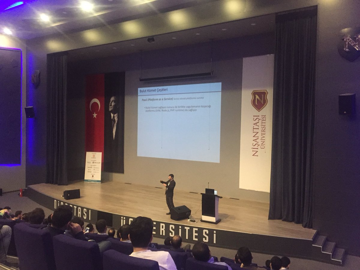 AyseKulabas's tweet image. #Devnotsummit salon 1 @gokhansengun #Cloud platformlarını anlatıyor.