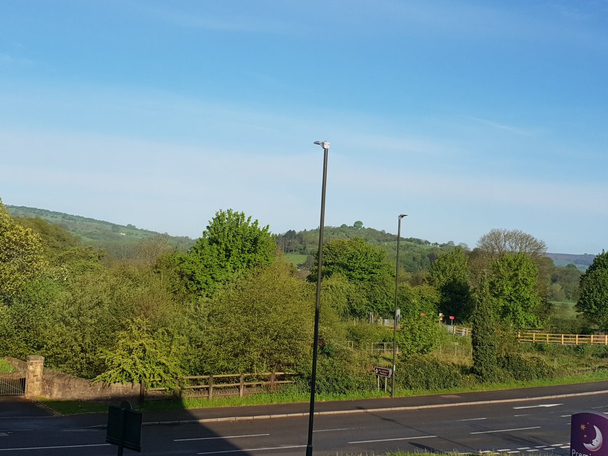 ladytrainspot's tweet photo. Gorgeous day for an explore...with @PaulWhitewick #peakrail #peakline #disusedrailway https://t.co/5BgHWIzWXr