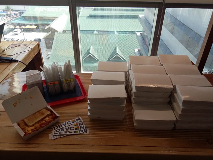 DEVCONPH's tweet image. Attendees will take a break for some merienda. #IonicCodeCamp #DevConPH