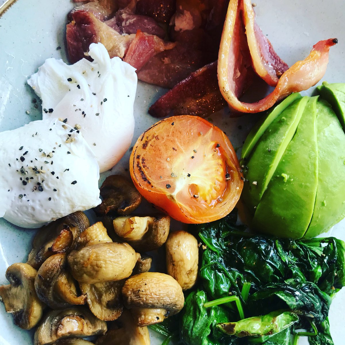 *FULL ENGLISH*
*VEGGIE ENGLISH *
*CLEAN ENGLISH*

We got the breakfasts covered 🍴 

#hale #altrincham #manchester #cheshire #sale #timperley #cheshirelife #bowdon #eatmcr #fullenglish #cleanenglish #breakfast #brunch #yum #saturday #saturdayvibes