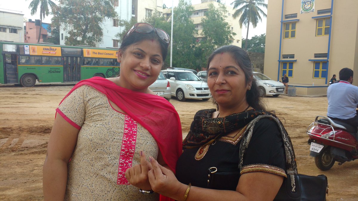 VishKVarma's tweet photo. Disha (left) &amp; Radhika have travelled 12 kms from Yeswantpur to Shantinagar here to vote. They say all politicians are the same and there is a need for big improvement in civic issues. 'Condition of roads is major problem,' the duo say. @IndianExpress #LiveInKarnataka https://t.co/qtLyKE5A3p