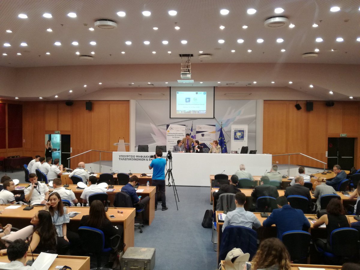 ESDF_IRTEA's tweet photo. Ready to start!

#ESDF2018 #EU #CFSP #CSDP #IRTEA #2nd_day #5th_Panel_Discussions https://t.co/B2dL15JiLE
