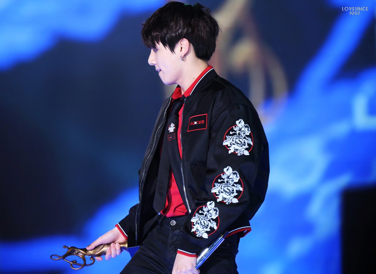 Lovesince1997's tweet photo. [HQ] 180125 서가대 #전정국 

#정국 #Jungkook #JK #방탄소년단 #BTS
#MTVLAKPOPBTS #MTVBRKPOPBTS 
#PremiosMTVMiaw @BTS_twt https://t.co/eFFU34gTTS