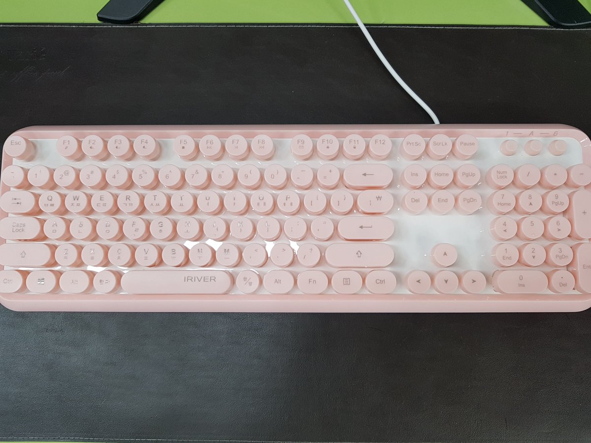 comwoori's tweet image. 86번째 이벤트 입니다.
아이리버 버블 키보드 베이비핑크 색상 진행할게요~!
RT 해주시구요. 한분 추첨 해서 드릴게요!
5월 14일(월) 오후에 추첨하겠습니다!