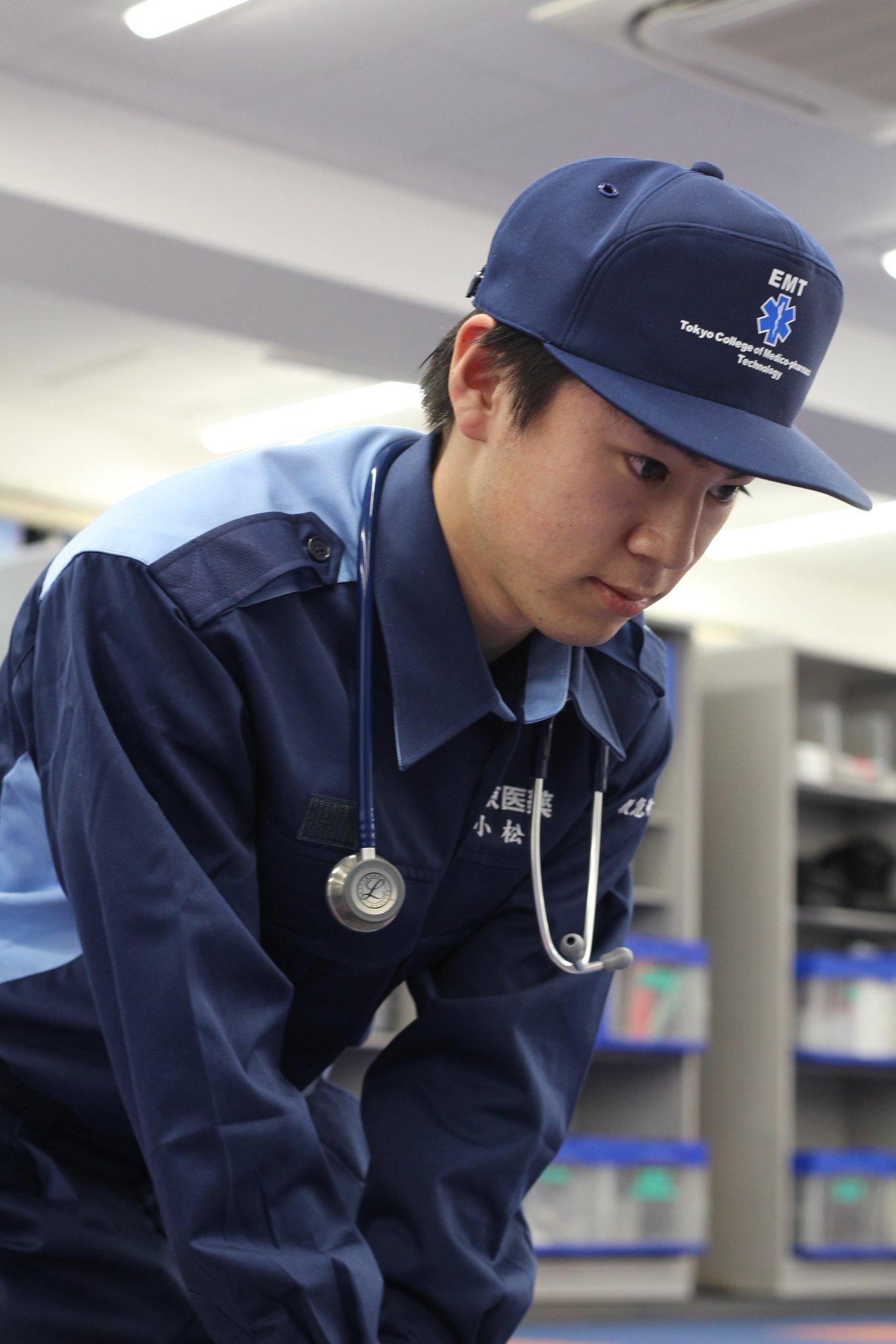 東京医薬専門学校 救急救命士科 早速の放課後練習 制服を授与された1年生が 放課後早速自主トレに励んでいました 来週実施予定の心肺蘇生法とaedの予習をしていました 救急救命士 東京医薬 自主トレ 予習 東京医薬専門学校 救急救命士科 早速の放課後練習 制服を授与された1年生が 放課後早速自主トレに励んでいました 来週実施予定の心肺蘇生法とaedの予習をしていました 救急救命士 東京医薬 自主トレ 予習