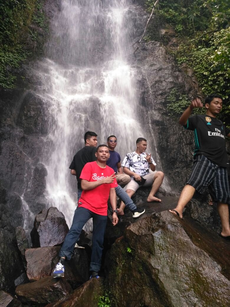 MuhammadYandro's tweet photo. Curug cilemner https://t.co/XBgvIoAhOy