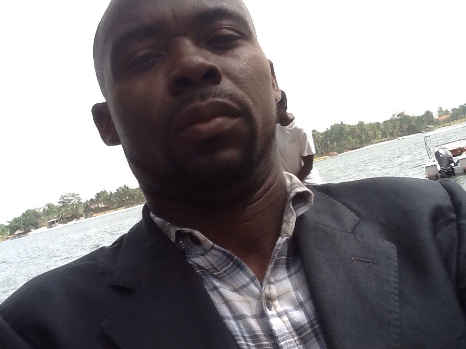 dogbo81's tweet photo. Salut à tous https://t.co/8nDBgKE4rz