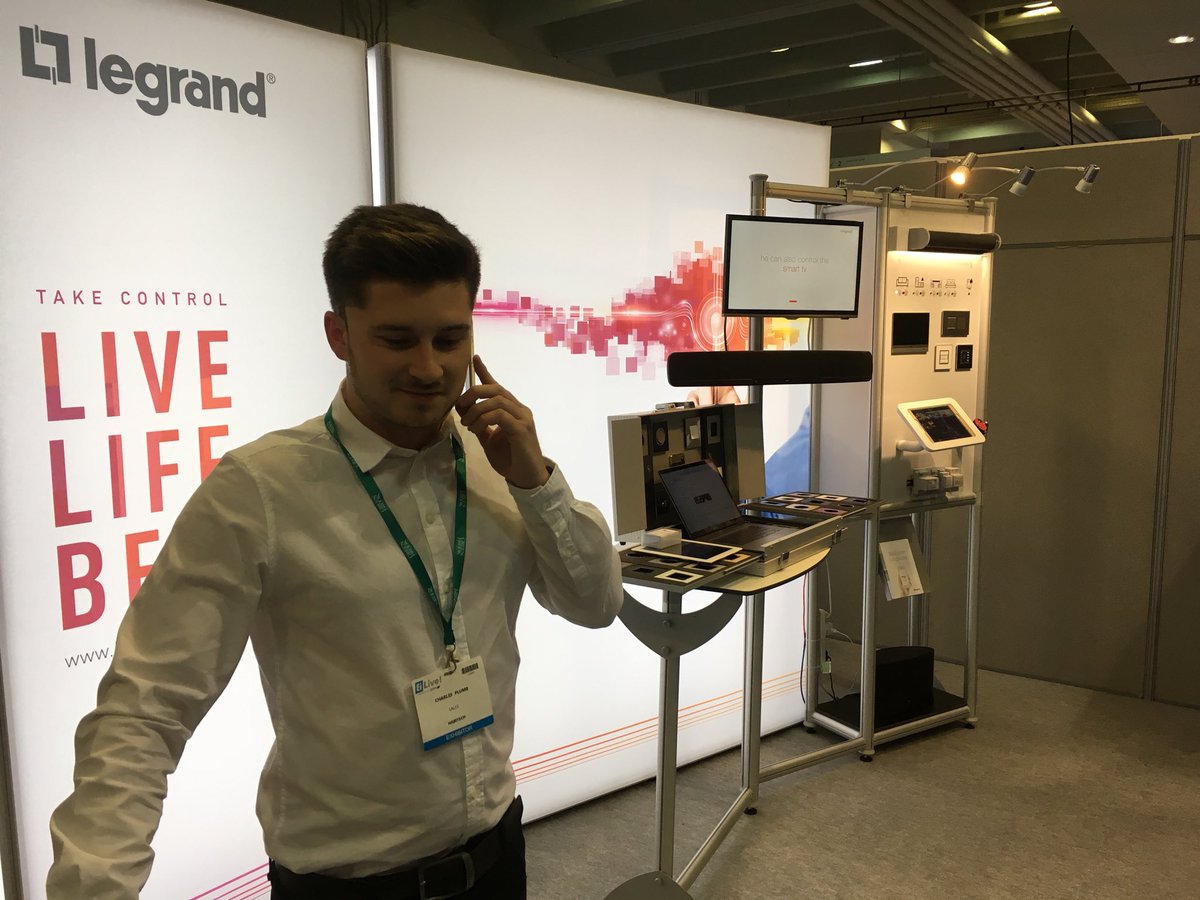 ChrisSmarthome's tweet photo. Day 2 of Essential Install Live at Sandown Park with Charles from @HabitechLimited https://t.co/wzSC1rlzdd