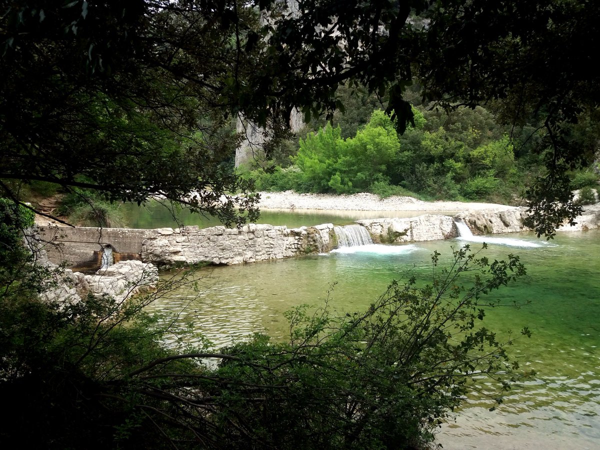ardechetours's tweet photo. Rendez-vous hebdo pour #JeudiPhoto #zoom sur la rivière "l'Ibie" près de #vallonpontdarc et du #pontdarc
#MagnifiqueFrance #FranceMagique #Ardèche #ArdecheGuide #ardechetourisme #moisdemai #Vacances #ponts #bridge #madeinFrance #River #Photographie #ascension2018 #ardechetours https://t.co/ywqW5YRfPi