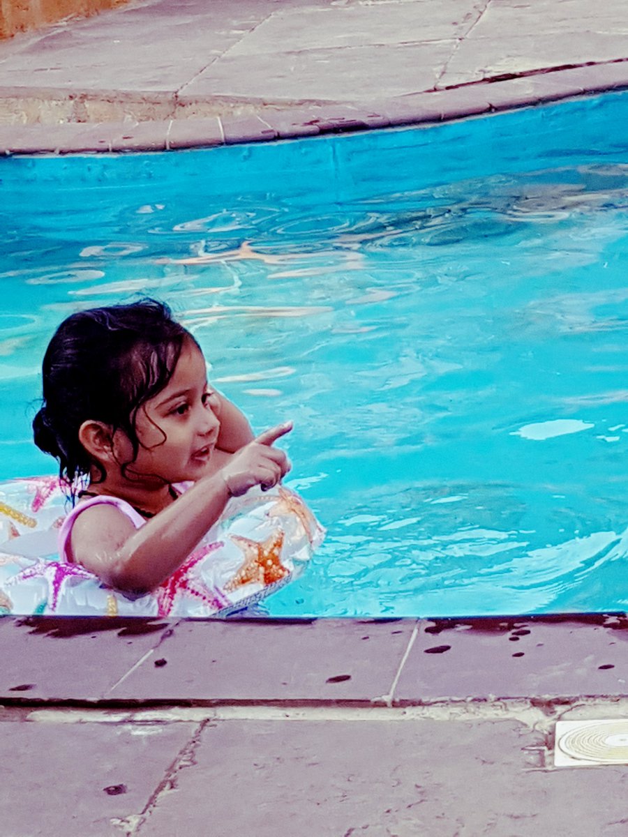 GavarkaranchiMe's tweet photo. @1BangaloreWest Best way to beat the heat...swiming classes #ONEforSummer #ContestAlert #Contest #Bangalore #PhoenixClubONE #SummerContest #WinVouchers https://t.co/ZpYL46mlox