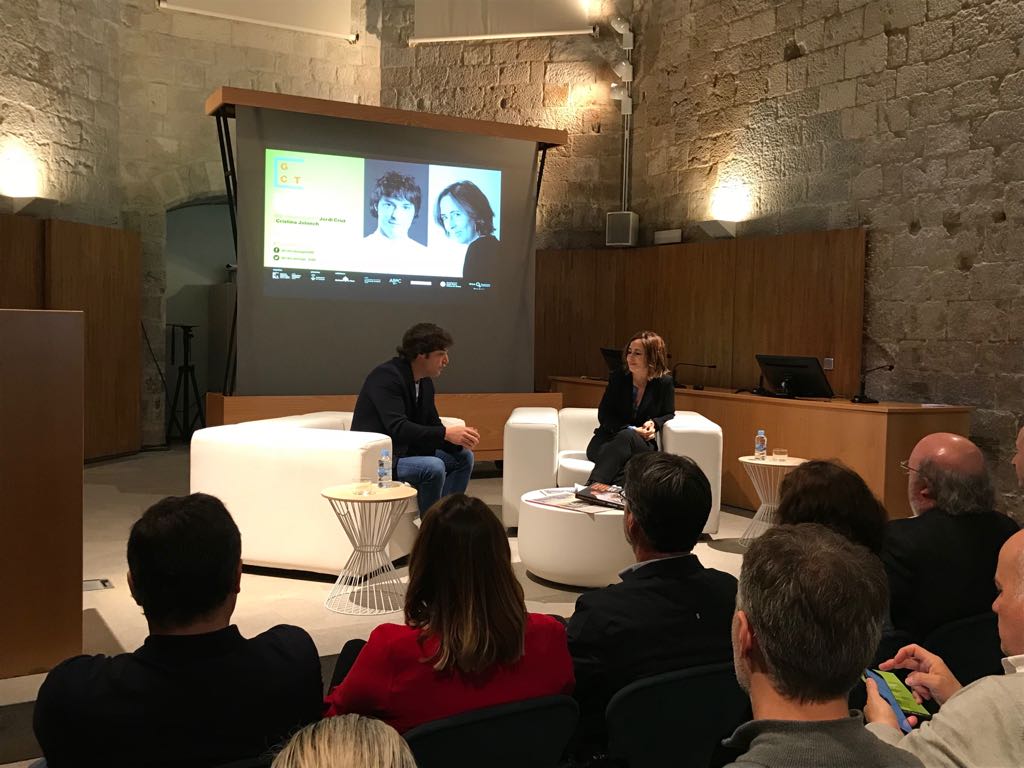 catcalonge_UdG's tweet photo. "El respecte a la cuina no es pot exigir, s'ha de guanyar". Jordi Cruz a #CruzJolonchUdG https://t.co/m5U0NDWges