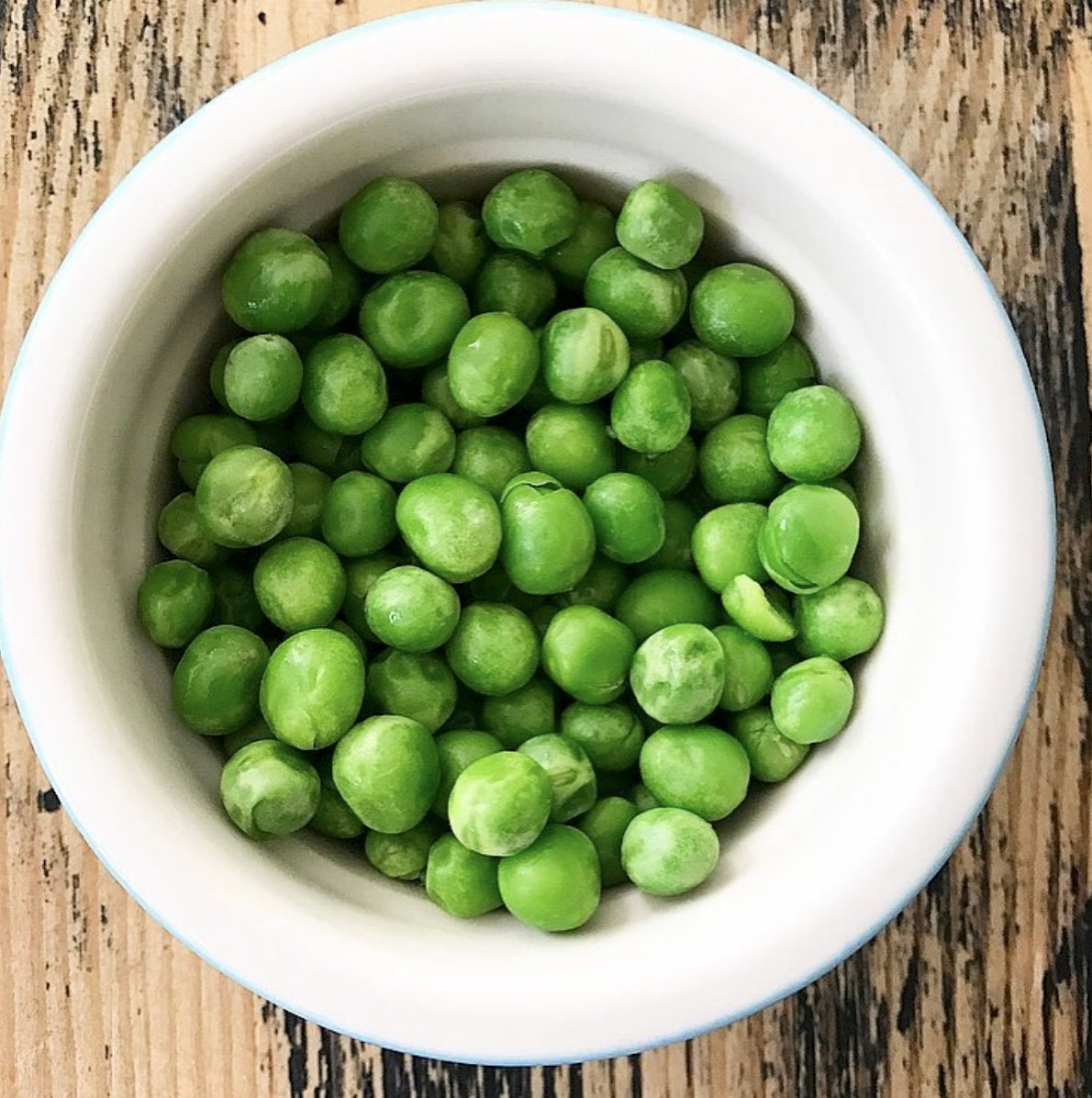 SimplyFreshNW10's tweet photo. We love seasonal food, and you can't get more seasonal than lovely fresh peas! https://t.co/eMe5tgAoHP