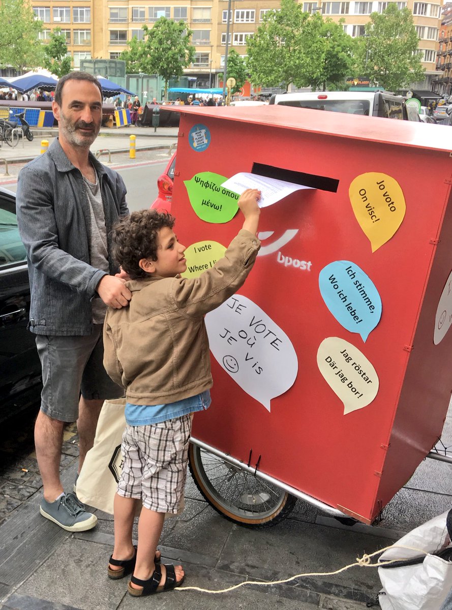 ecoloxl's tweet photo. Faire vivre la démocratie ixelloise @ecoloxl @GroenElsene s’y engagent à 100%
Encore des dizaines de nouveaux citoyens inscrits sur les listes d’électeurs🗳pour que les 35.000 non🇧🇪 d’Ixelles deviennent de vrais citoyens #VivreEnsemble @ExpressBrussels @VoteBrussels @Lixellois https://t.co/uyfBlNKPk2