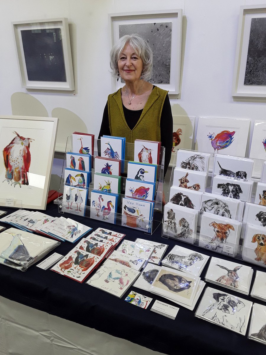 The #madeinsomerset event is in full swing at @thewhitehartsomerton and @acearts_somerton make sure you come down and have a look at these amazing artisan producers.....
Funds being raised for @etatukenya
#visitsomerton #artisan #producers #somersetday