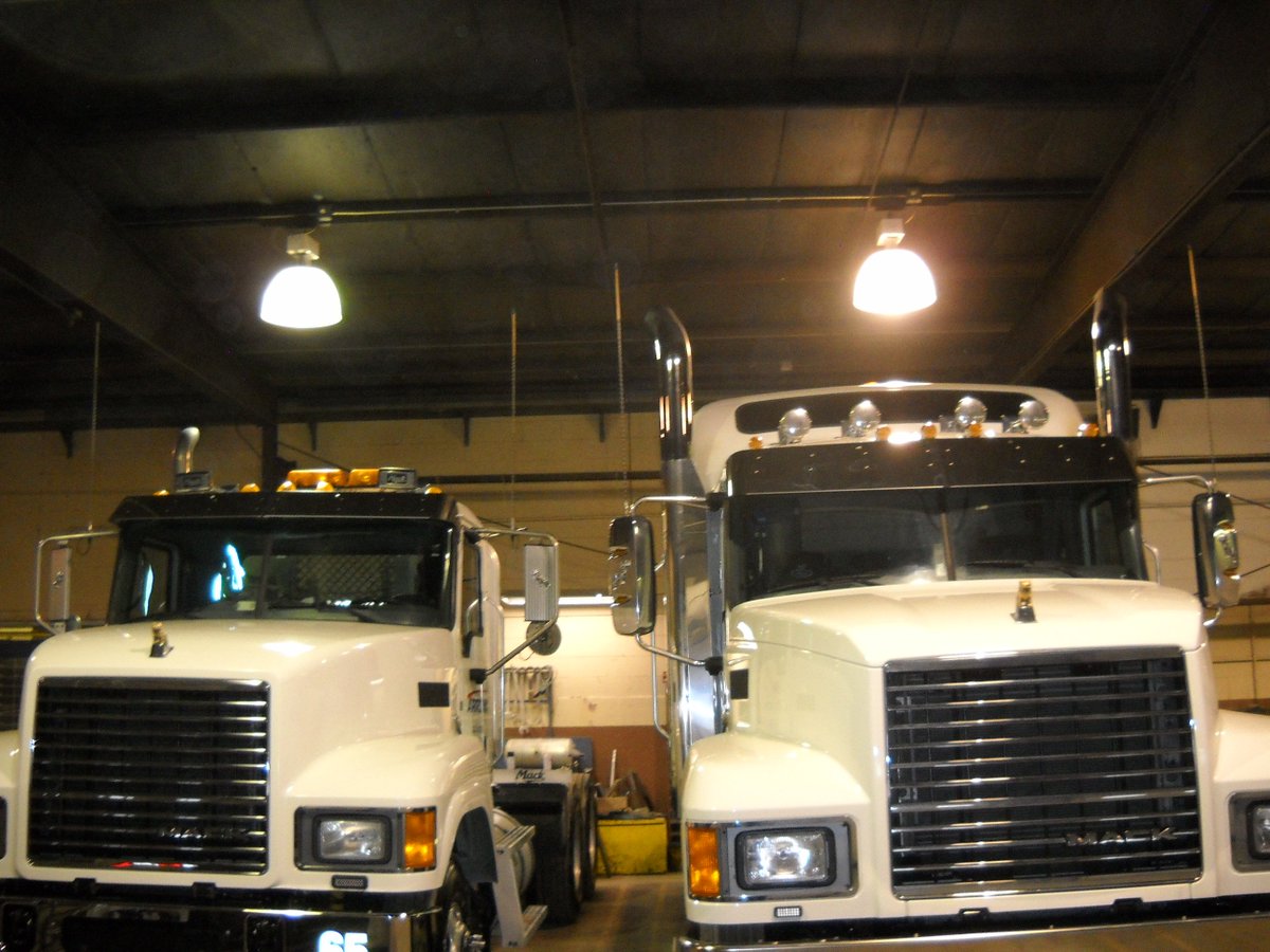 ArrowTransGroup's tweet image. Another successful day on the road. Bed time for these trucks 😴 #trucking #trucks #Wisconsin