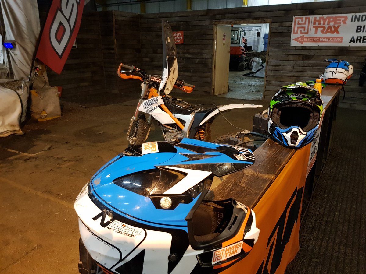 alba_gu_braith's tweet photo. Great night @trax_hyper what a set up. Will defo be back real soon #Motocross #motoX #hypertrax https://t.co/U9qzcAiFN3