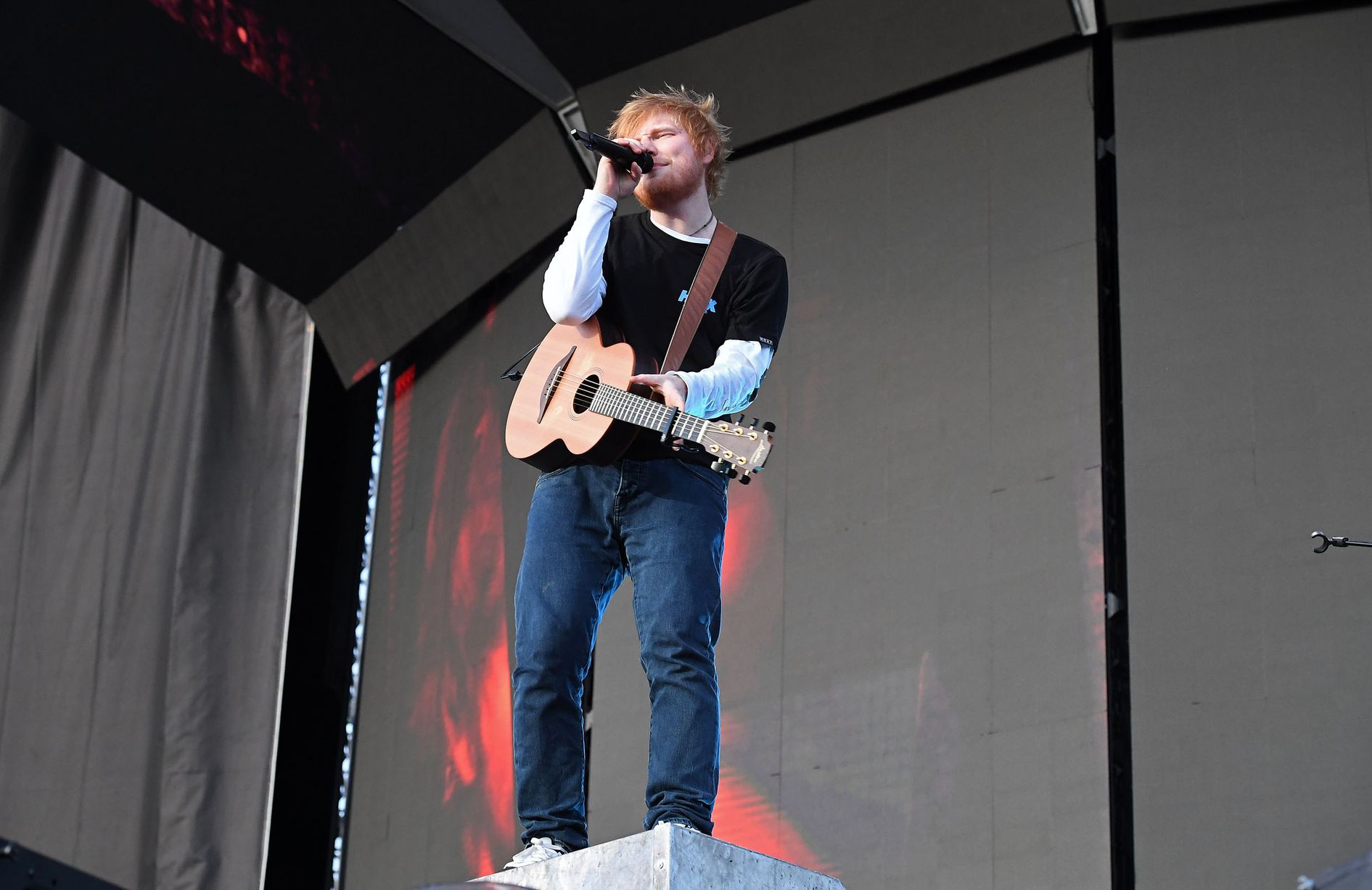 Ed Sheeran Spain on Twitter "FOTOS Ed Sheeran actuando en Belfast (09