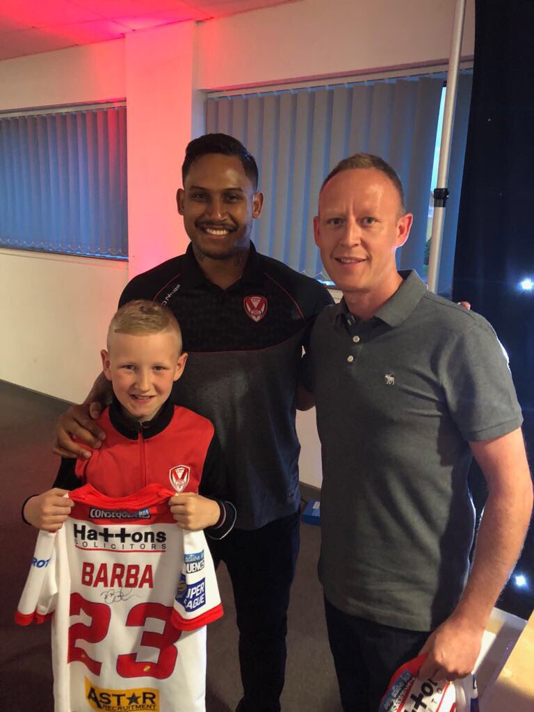 PLynan's tweet photo. Amazing night at the saints forum. Son got the chance to meet his new saints hero Ben Barba who signed his and his sisters shirts but hey never forgot his saints idol @kidceezar and we grabbed a piccy on the way out 🏉😄 ps thanks @brianwright26 for the piccy 👍🏼 https://t.co/zYroaZ16sD