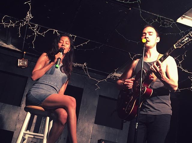 AlBahmani's tweet image. #rightnow @thebasementcomedy @ex.architects #musicalguest #losangeles #music #standupcomedy hosted by @porcia_leigh @itskelseylane ift.tt/2I8P16w