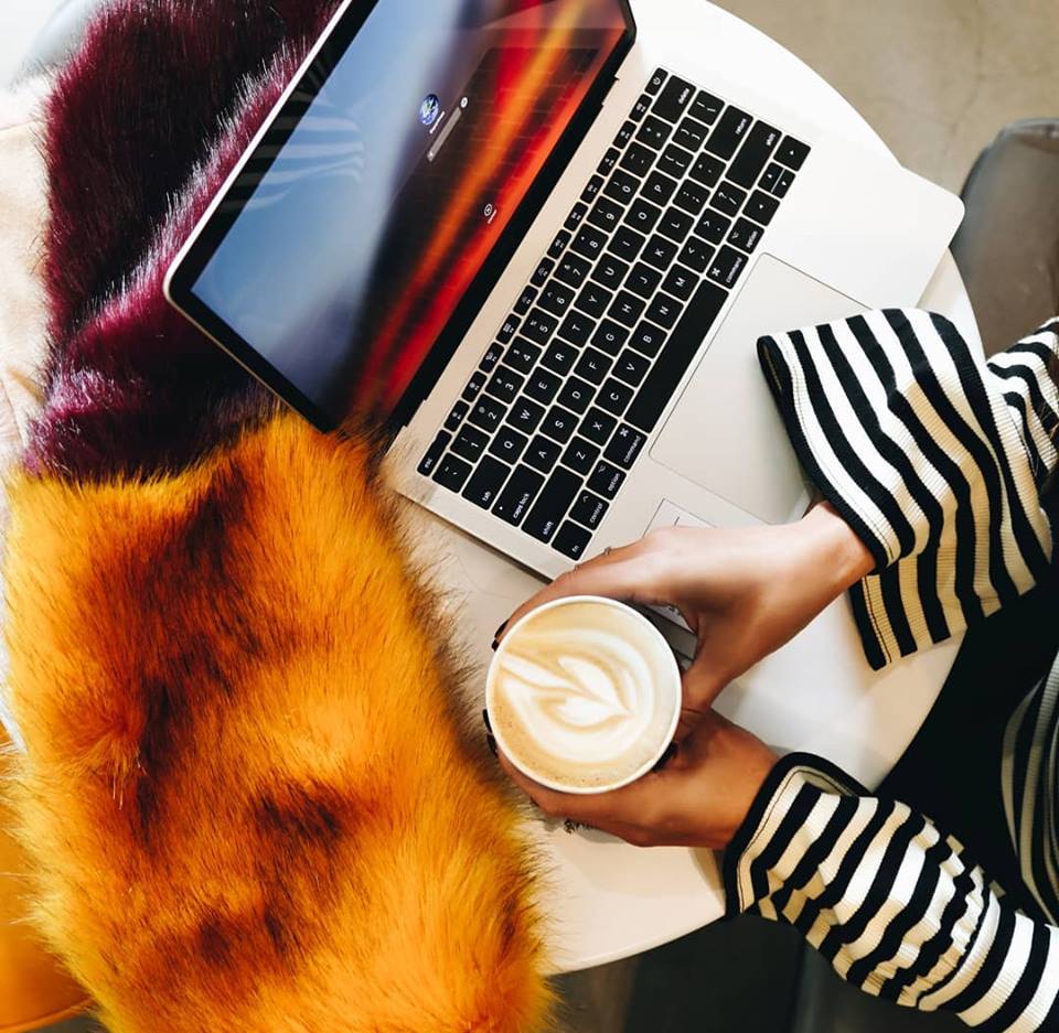 WillowbridgeSC's tweet photo. Thursday wrapped up in @old_khaki faux fur and stripes! #WinterStyle #WBAmbassador #Willowbridge #TheWillowbridgeWay #PulpKitchen
Cassandra Faux Fur Stole &amp; Eva Long Sleeve Top by Old Khaki. @ExperimaxSA @PulpKitchenSA https://t.co/IS9WYLIfzF