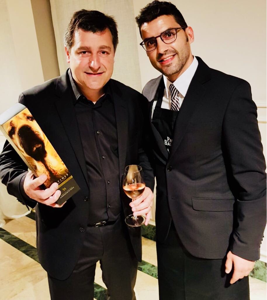 pagobalancines's tweet photo. @JosepPituRoca es sin duda referente internacional del vino y la Sumillería. Aquí lo tenéis con nuestro campeón extremeño, Carlos J Vivas, en el Campeonato de España de Sumilleres. https://t.co/keEcBP708J