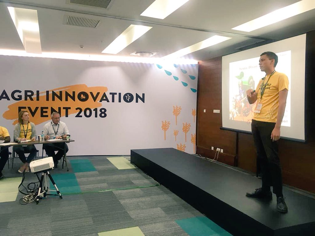 bitsandbytestz's tweet photo. #ImaraTech taking the stage. #SmartBarley #HackTheWorld #Tanzania #EAAgriInnovation #AgriTech https://t.co/p5qqmvruVU