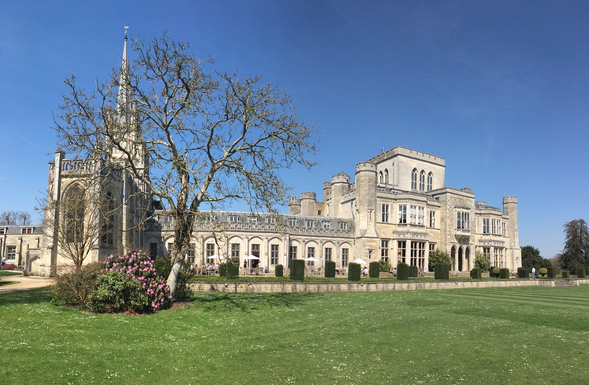 CSHR_ADS's tweet image. After a great first day of coaching with @Ashridge_Biz , Systems Thinking with @dstlmod colleagues and discussing #CatalystProjects with @AntoniaRomeoUK, it is time for day 2 with @RADA_London looking at personal impact. #SLSCohort13 #leadership #brilliantcivilservice #learning