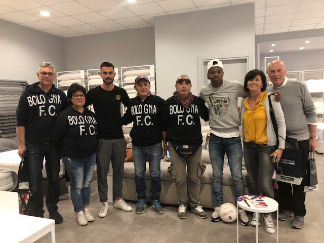 DorelansulWeb's tweet photo. Ancora entusiasti di aver avuto come ospiti al #Dorelanbed di #Bologna i campioni Keita e Gonzales del @BfcOfficialPage!
Un grazie speciale ai nostri clienti e ai simpaticissimi fans! 🔴🔵 https://t.co/xs1sRJ4rlg