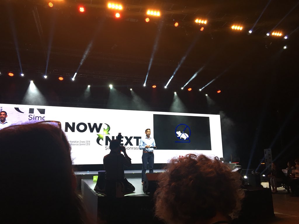 Sedakuucuk's tweet image. Steve D’Souza VUCA dunyasında hayatta kalma ve buyume konuşması ile bizlerle #ik2018 #notdoing