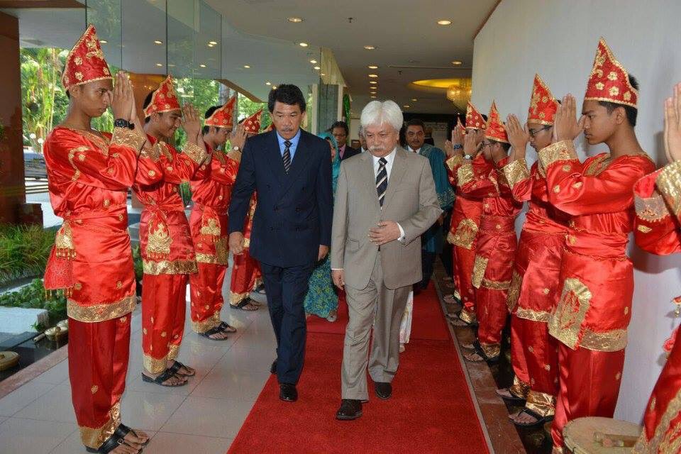 SaserInsider's tweet photo. Thank you for your service and sacrifices over the last 14 years governing N9!

Thank you as well for all the commitment and support given to Saser all this time. We, the students, teachers and old boys will always pray for the best for you, Tok Mat! https://t.co/AS8RNwVZfL