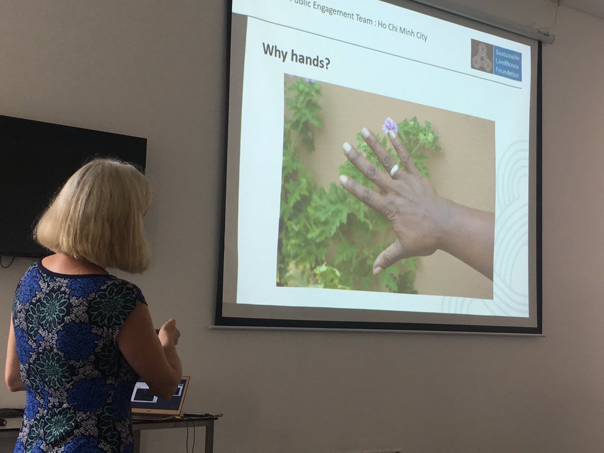 Mary_ChambersVN's tweet photo. @OUCRU_PE team building our participatory skills to work with local communities through #HandMapping with @gillblack8 https://t.co/nRtplWjosK