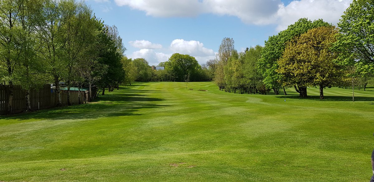 MHConsultancy06's tweet photo. Paul,John @shanejeff doing at great job @Barg_golfclub With @SymbioUK products #compostteas #liquidaeration #CMSshoot https://t.co/18jdfV1vSv