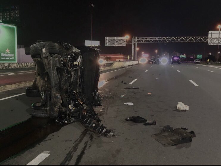Expreso cerrado en dirección Caguas a San Juan a la altura de Plaza Las Américas, por investigación de accidente fatal. Se recomienda como vía alterna la salida hacia la avenida Roosevelt y desviarse por la calle Calaf.