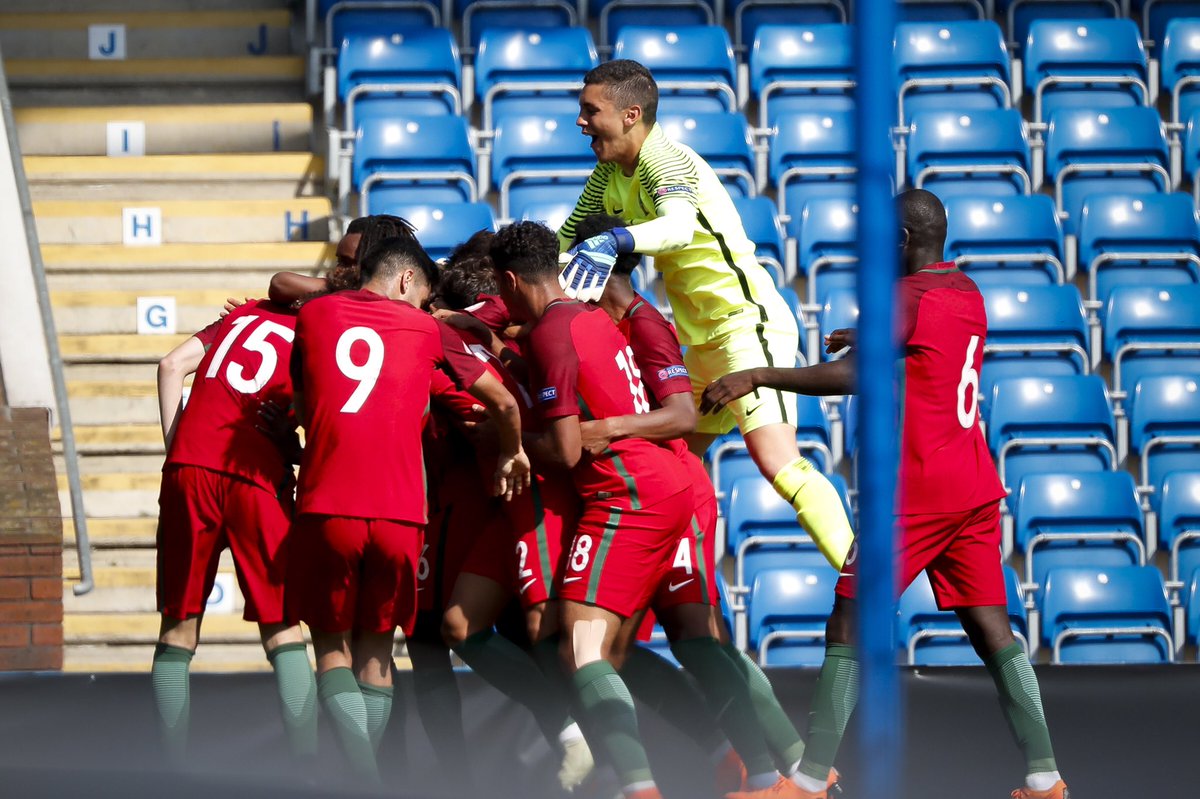 Dia de jogo!
⚽️ Suécia 🆚 Portugal
⏱ 13h (Portugal Continental)
📍Inglaterra
🏆 #U17EURO 
#ConquistaOSonho
#Sub17