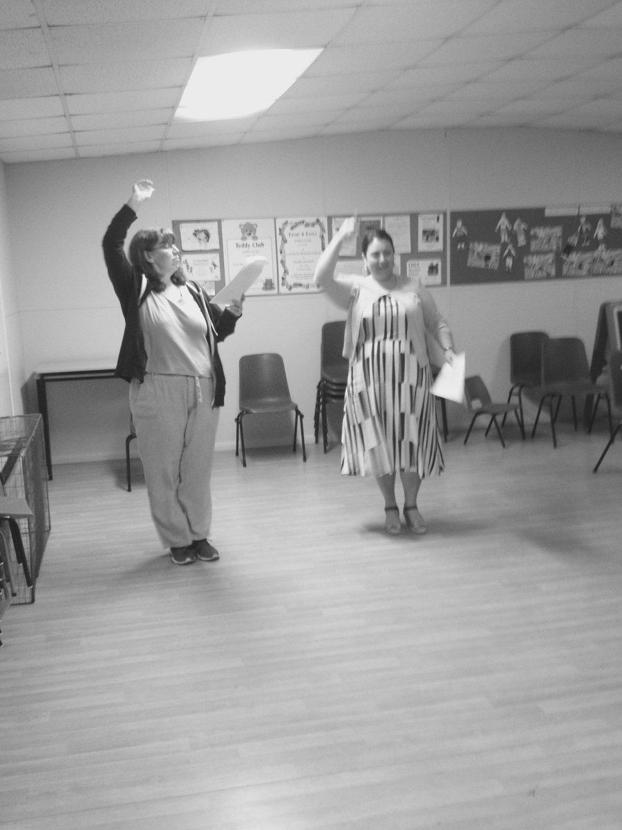 catswebsite's tweet photo. Rehearsals for "A Rum Murder" are underway and the actors have taken to the stage! Here are some photos from our 2nd rehearsal! #theatre #crowthorne #murdermystery #redherringgames #whodunit #arummurder https://t.co/vo2F5RveRC