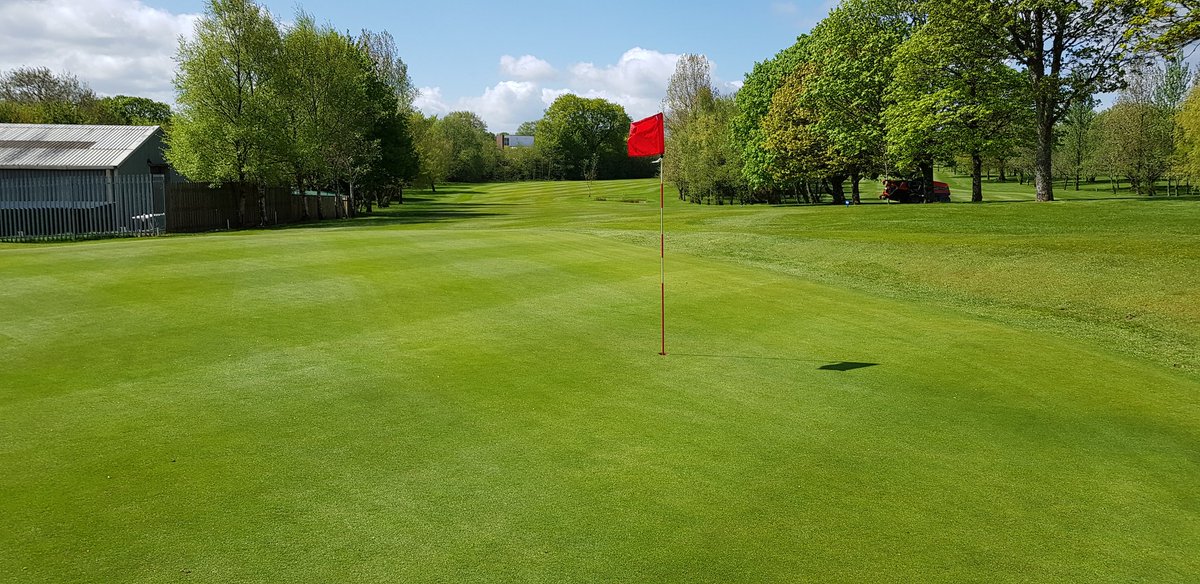 MHConsultancy06's tweet photo. Paul,John @shanejeff doing at great job @Barg_golfclub With @SymbioUK products #compostteas #liquidaeration #CMSshoot https://t.co/18jdfV1vSv