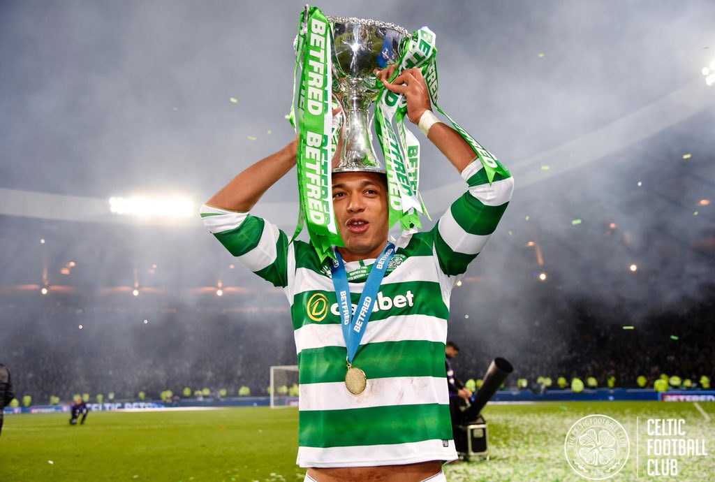 Happy birthday, Emilio Izaguirre! 

Celtic loves you more than you will know... 