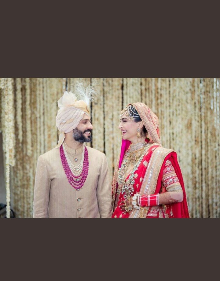 Here's Wishing Sonam Kapoor @sonamakapoor & Anand Ahuja @anandahuja A Very Happiest Married Life ! 🎂🎂 Best Wishing For Beautiful & Prosperous Life Together #SonamAndAnand #SonamKiShaadi #SonamAnandWedding