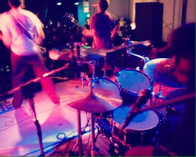 History of #GAVIOTAS: Vocals/Guitar-<a href="/SimonTimony/">Simon Timony🇺🇸🐷</a> Bass-<a href="/RafaelCorral13/">Rafael Corral</a> Drums-@JeffSheahan --- Gaviotas 2.0 (2007) #studioZ #bottomofthehill #gaviotasmusic #powertrio #bass #guitar #drums #singer🎤 #band #punkmetalheads