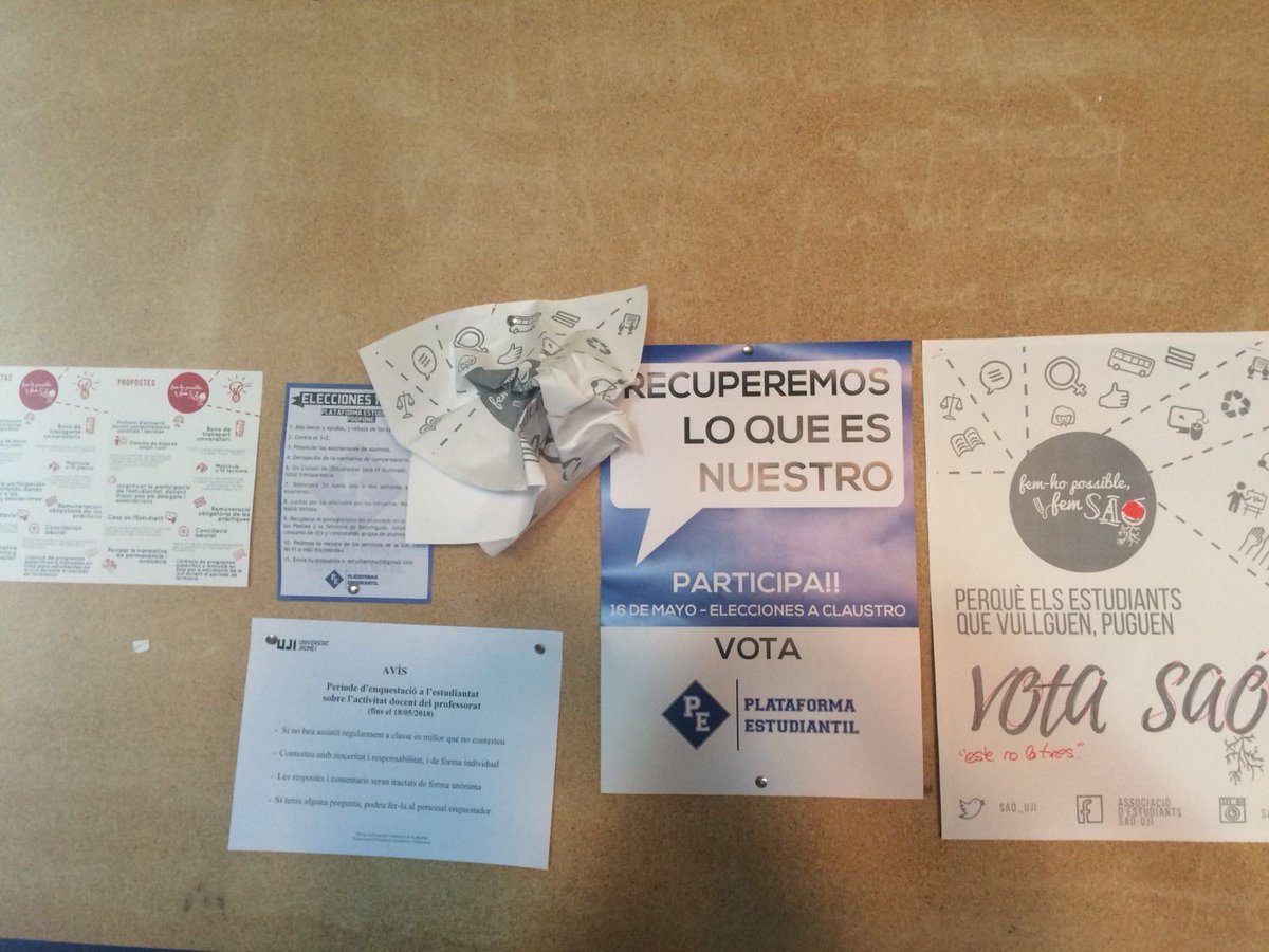 Este es el estado de ayer de los carteles de SAÓ junto con los de @somestudiants. Desde SAÓ pedimos respeto a todas las candidaturas.📣

 Aquest és l'estat d'ahir dels cartells de SAÓ junt amb els de @somestudiants. Des de SAÓ demanem respecte a totes les candidatures.📣