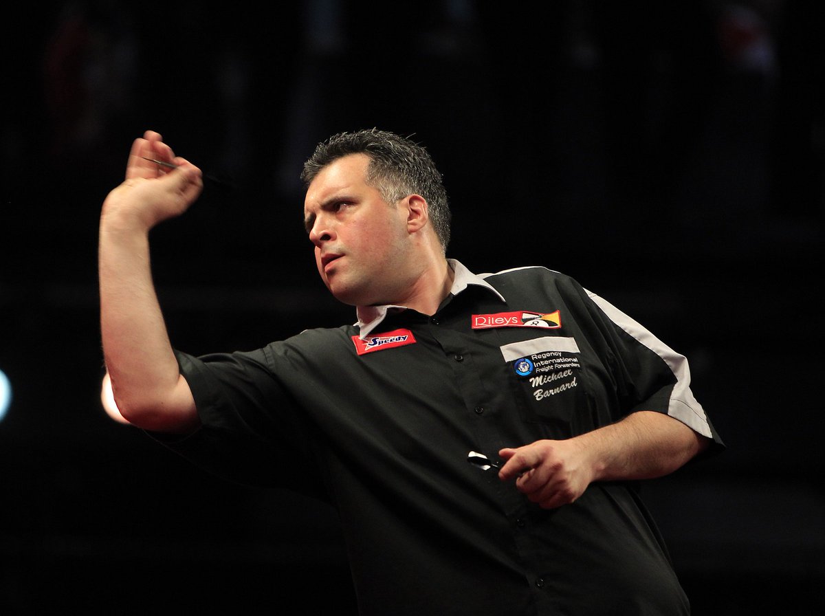 WeeklyDartscast's tweet photo. ***NEW PODCAST***

Co-hosts @lalmoss20 and @bsd987 are back and are joined by @TheHammer180 to discuss life on the BDO circuit, plus Challenge Tour sensation Michael Barnard calls in to reflect on his two-title wins at the weekend

Listen here: https://t.co/LWjABrhDtT https://t.co/pjZZyvnpAJ