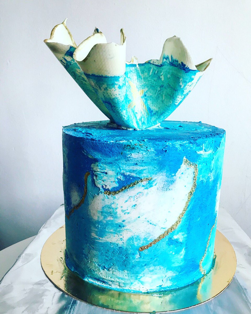 iam_mariama's tweet photo. New Cake Alert #cake 🗣 #TheSweetBox https://t.co/wJqvEQ3bc8