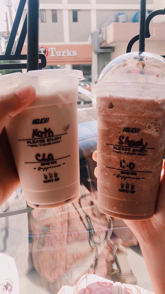 Mskathyfuentes's tweet photo. We tried #classicmilktea and #chocooverload Meserep!!! Hehehehe first time ng Bff ko din makarating dito sa Happycup Mother Ignacia π We love you Ate @Mscathygonzaga #BFFGoals #Alexsquad #BataanSquad https://t.co/Clwz5lG7ry